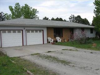 130 1st St, Highland, NE 68331-3013