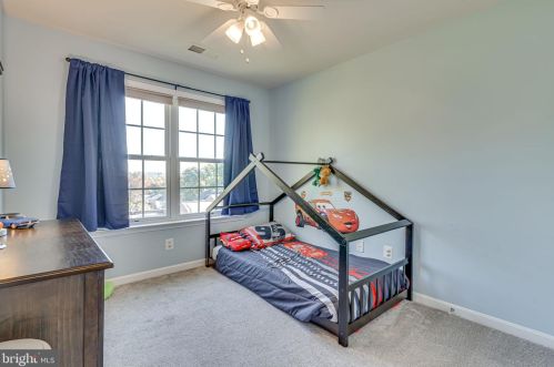 2998 Chinkapin Oak Ln, Woodbridge VA  22191-7514 exterior