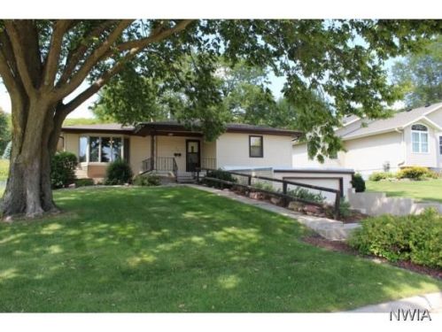 214 5th St, Homer, NE 68030-3533