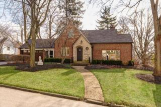 275 Schreyer Pl, Columbus, OH 43214-2726