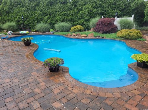 54 Oleeta Rd, Mount Sinai, NY 11766-2505