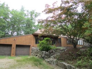 96 Baboosic Lake Rd, Amherst, NH 03031-1921