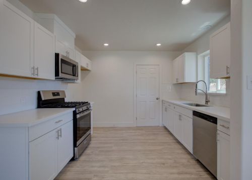 202 Camellia Way, Modesto CA  95354-2817 exterior