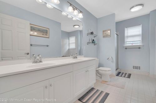 45 Enclosure Dr, Morganville NJ  07751-1807 exterior