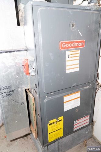 66 3 St, Paterson NJ 07522-1845 exterior