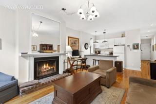 286 Saint Johns Pl, Brooklyn, NY 11238-5602