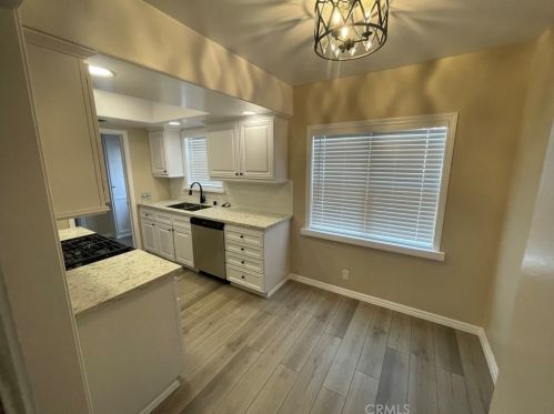 807 Chevy Chase Dr, Glendale CA 91205-3018 exterior