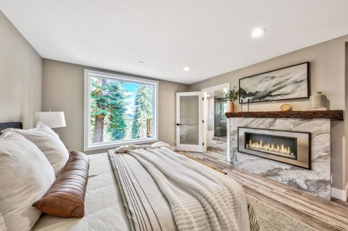 13405 Ski Slope Way, Truckee CA  exterior