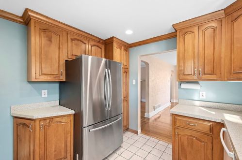 85 Inglewood Dr, Pittsburgh PA 15228-1555 exterior