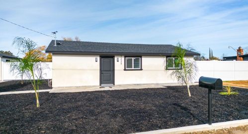 3225 Whitmore Ave, Modesto CA  95358-6238 exterior