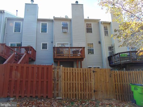 14833 Winding Loop, Woodbridge VA  exterior