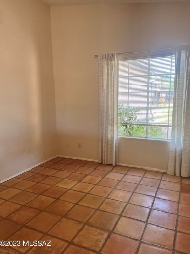 8837 Apple Tree Dr, Tucson AZ  85730-4660 exterior