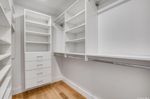 53 Winkle Point Dr, Northport NY  11768-1154 exterior