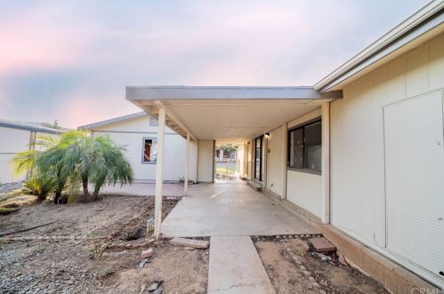 31768 Via Cordova, Lake Elsinore CA  92530-7961 exterior