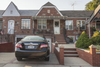 119 Greenwood Ave, Brooklyn, NY 11218-1025