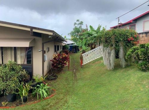 2478 Auhuhu St, Pearl City, HI 96782-1045