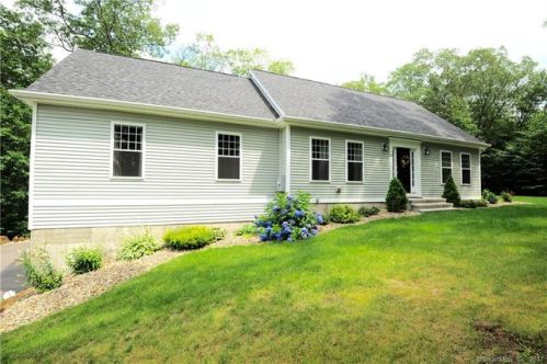 14 Huntington Dr, Moodus, CT 06469-1251