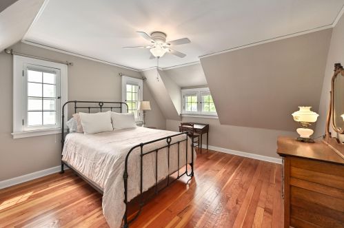 2424 82, Milwaukee WI 53213-1019 exterior