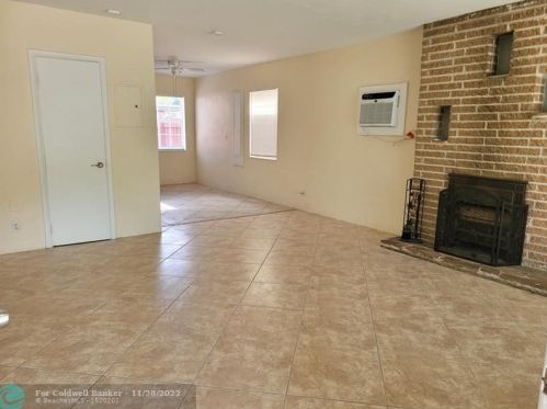 1213 3rd Ave, Dania Beach, FL 33004-4210