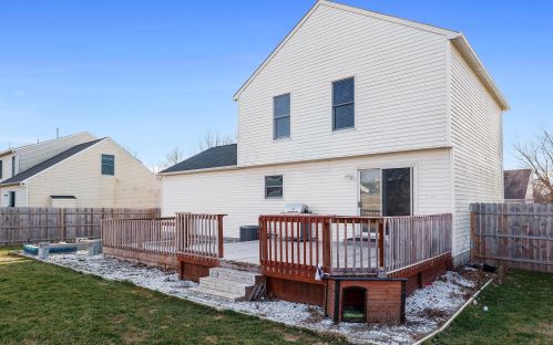 1090 Creekview Dr, Marysville OH  43040-8305 exterior