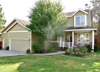 1090 Shadowood Dr, Bend, OR 97702-2490