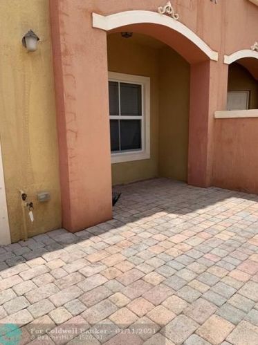 14363 11th St, Hollywood FL  33027-6168 exterior