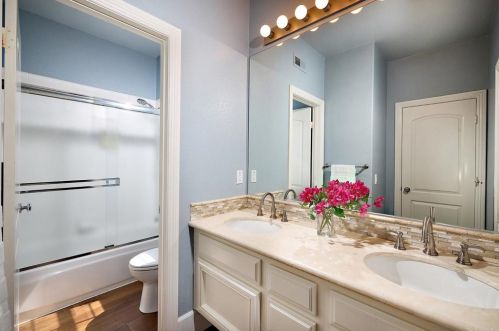 7947 Sitio Solana, Carlsbad CA  92009-9526 exterior