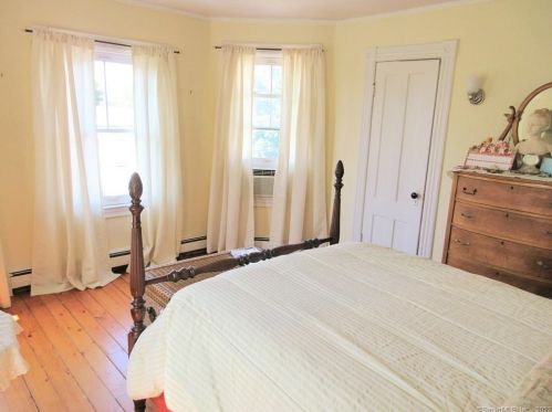 21 Berkeley Ave, United States Coast Guard Ac CT  06320-5311 exterior