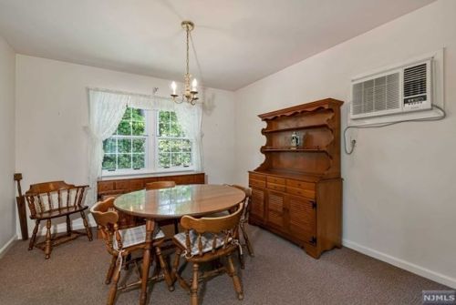 81 Mcnomee St, Oakland NJ  07436-2609 exterior