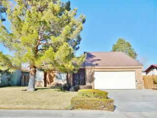 404 Veada Ave, Ridgecrest CA  93555-6001 exterior