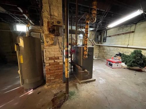 293 Oakland Ave, Hermitage PA  16146-2389 exterior