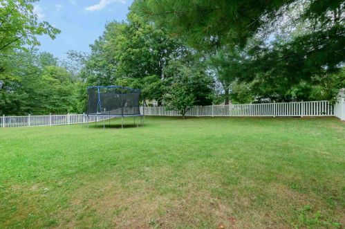 8424 Woodcreek Dr, Florence KY  41042-8261 exterior