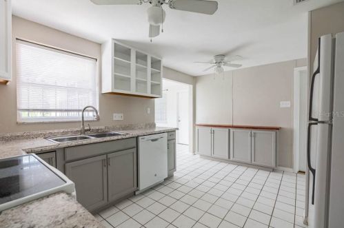 5110 Farley Dr, Tarpon Springs FL  34690-2010 exterior