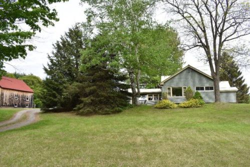 1184 Middle Rd, Willsboro Point, NY 12996-4809