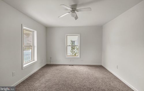 705 Front St, Slaughter Beach, DE 19963-1551