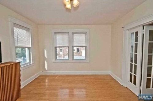 54 Ruby Ave, Palisades Park NJ  07650-1433 exterior