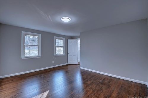 50 Bette Dr, Manchester CT  06040-6814 exterior