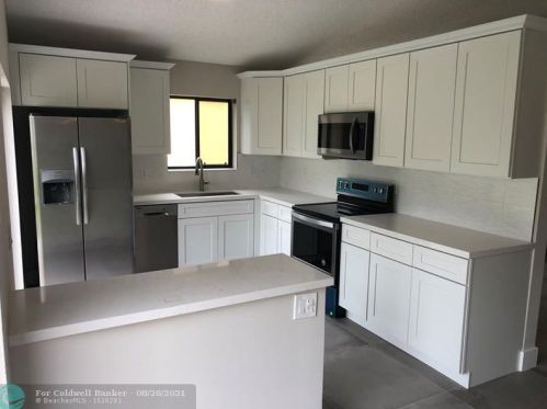 43 Paxford Ln, Boynton Beach, FL 33426-7637
