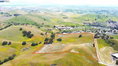 6901 Johnston Rd, Pleasanton CA  94588-9460 exterior