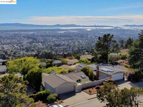 41 Chadbourne Way, Oakland, CA 94619-2301