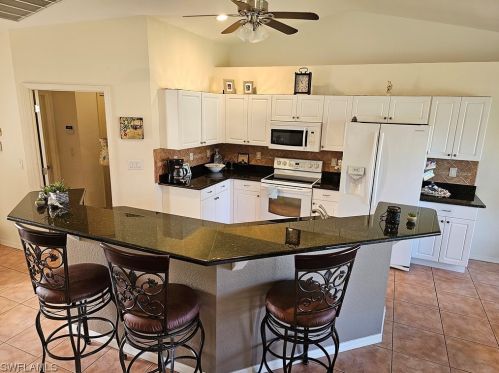 305 25th Ter, Cape Coral, FL 33904-2713