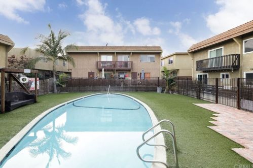 22718 Figueroa St, Long Beach, CA 90745-4426