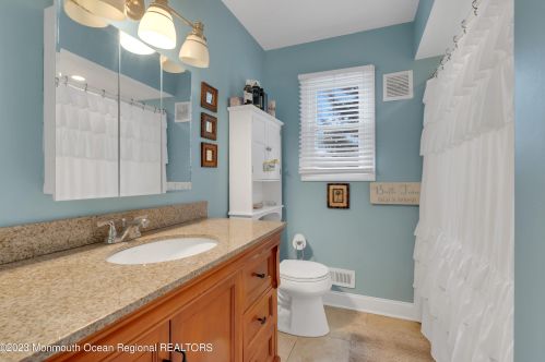 3 Crestview Dr, Hazlet NJ  07730-1303 exterior