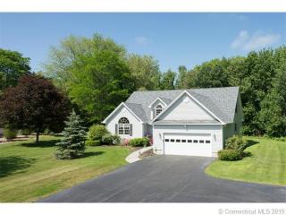 34 Dorchester Ln, Branford CT  06405-2819 exterior