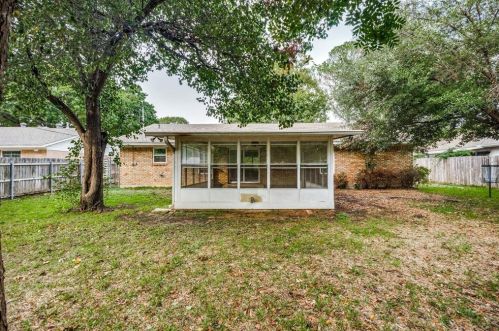 1014 Imperial Dr, Denton TX  76209-8612 exterior