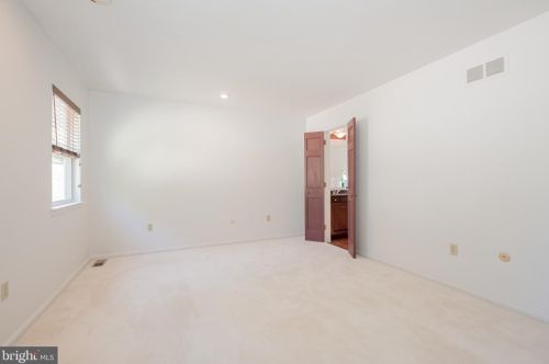 253 Pond Dr, Hockessin DE  19707-9241 exterior