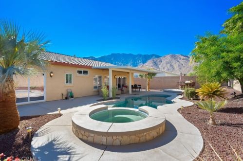 828 Mira Grande, Palm Springs CA  92262-1209 exterior