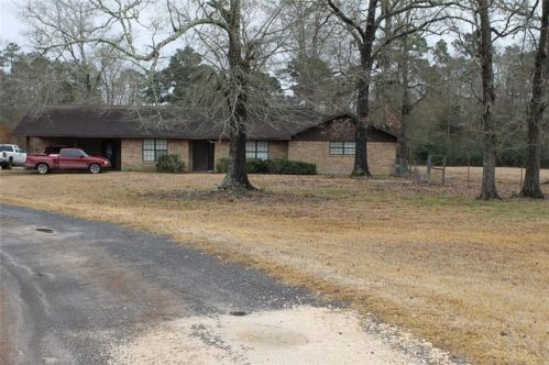933 County Road 897, Buna, TX 77612-6403