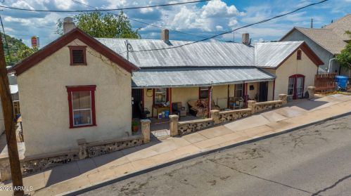 329 Crawford St, Nogales, AZ 85621-2785