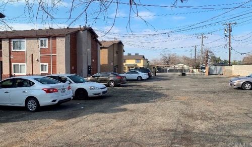 3504 Pioneer Dr, Bakersfield CA  93306-5649 exterior